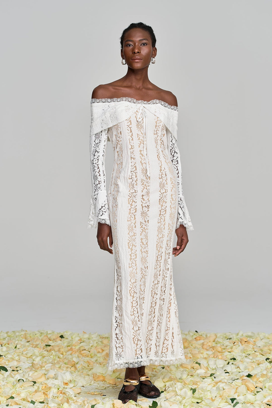 Dantel Off Shoulder Yırtmaçlı Maxi Elbise