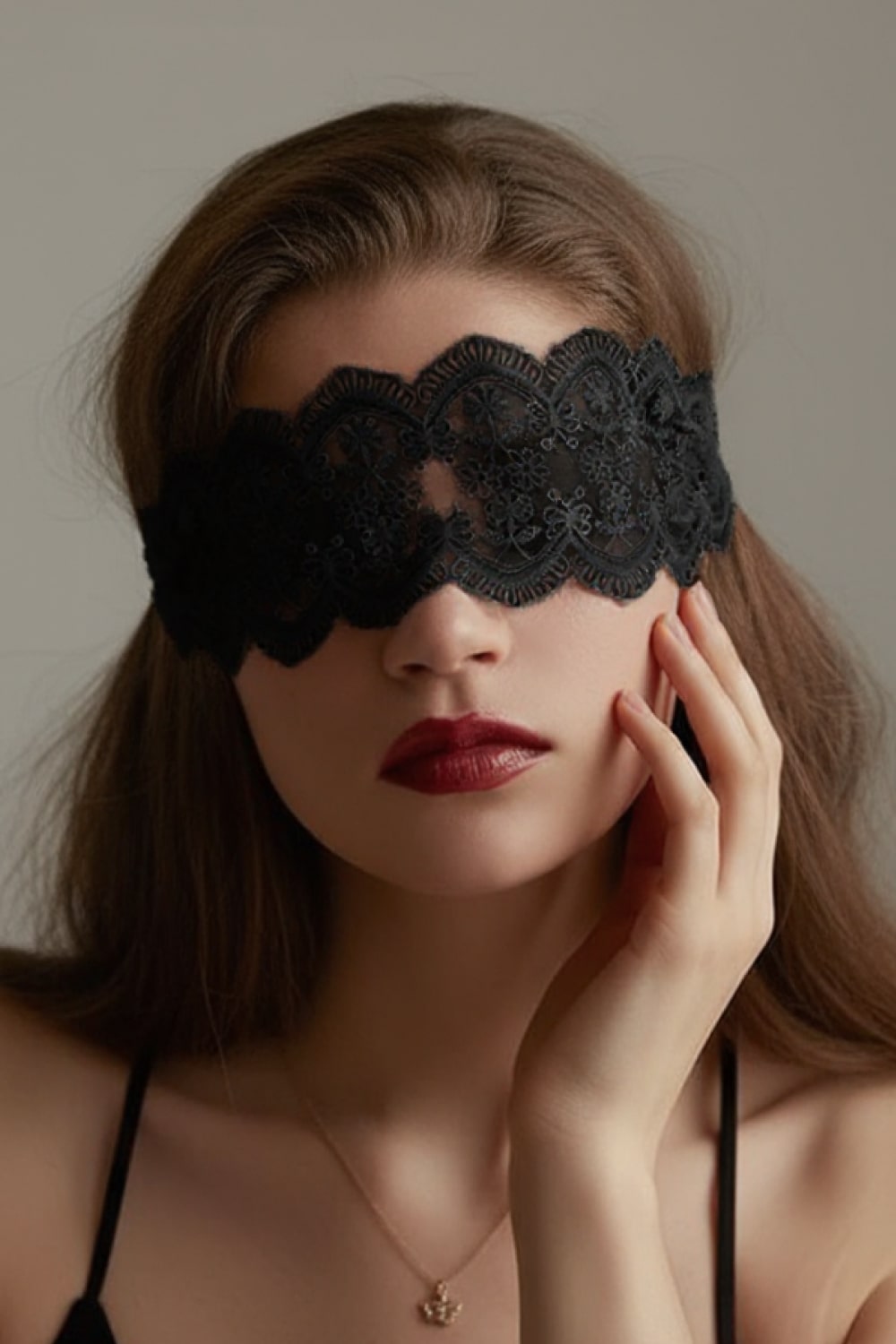 Maske Dantelli Şeffaf İç Giyim