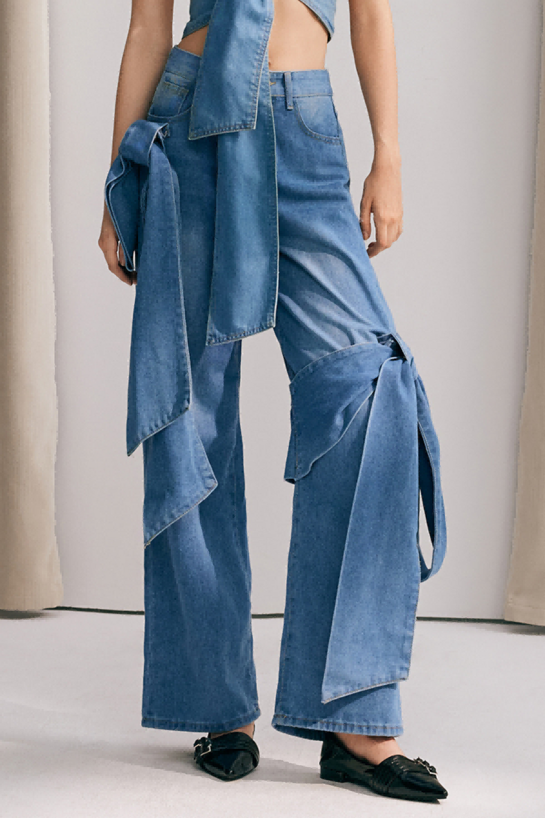 Yüksek Bel Fiyonk Detaylı Jean Pantolon