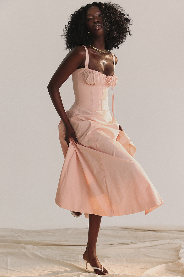Modern Carmen Pembe Midi Elbise