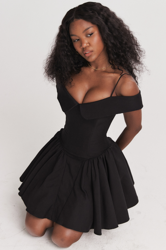 Siyah Mini Elbise