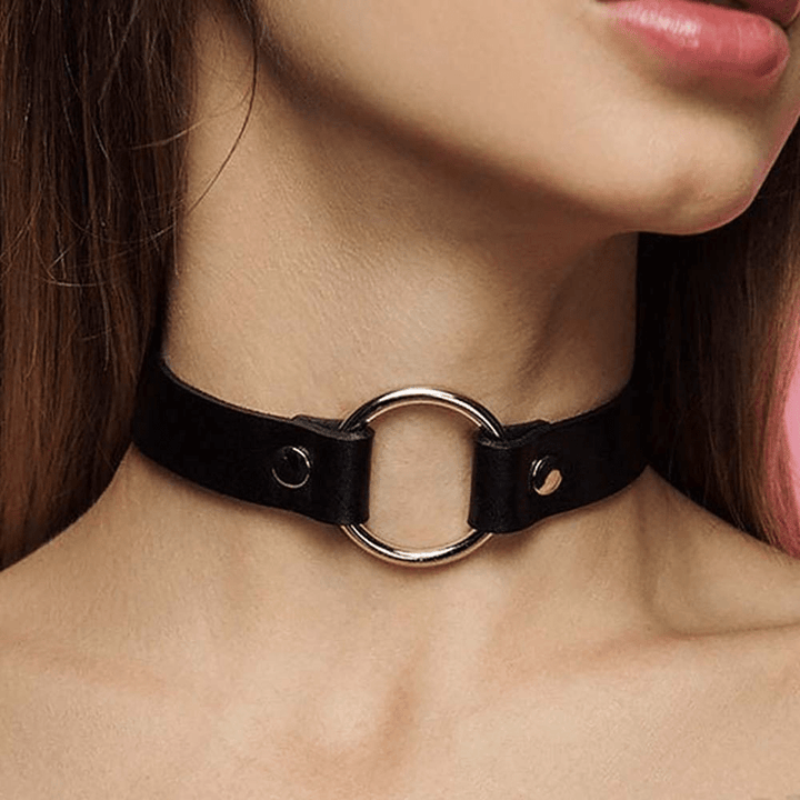 Halter Yaka Zincir Detaylı İç Giyim Seti