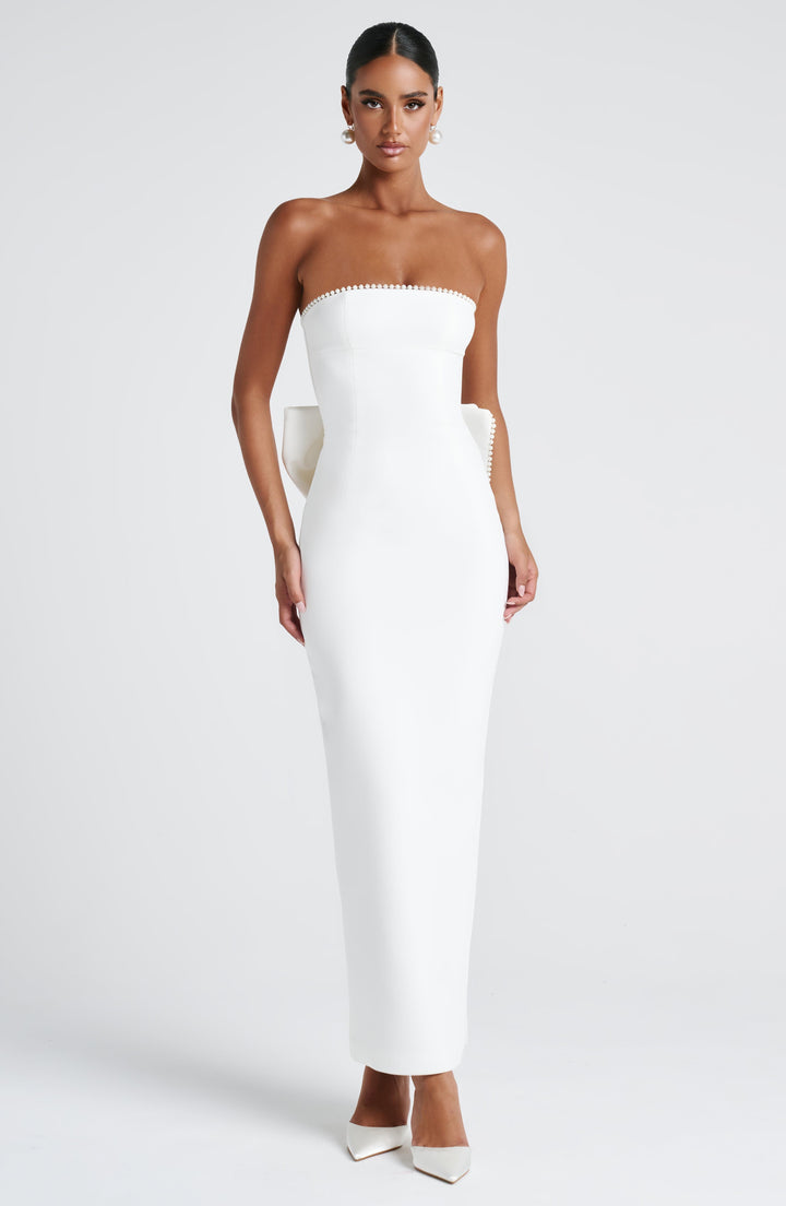 İvory Renkli Magnolia Maxi Elbise
