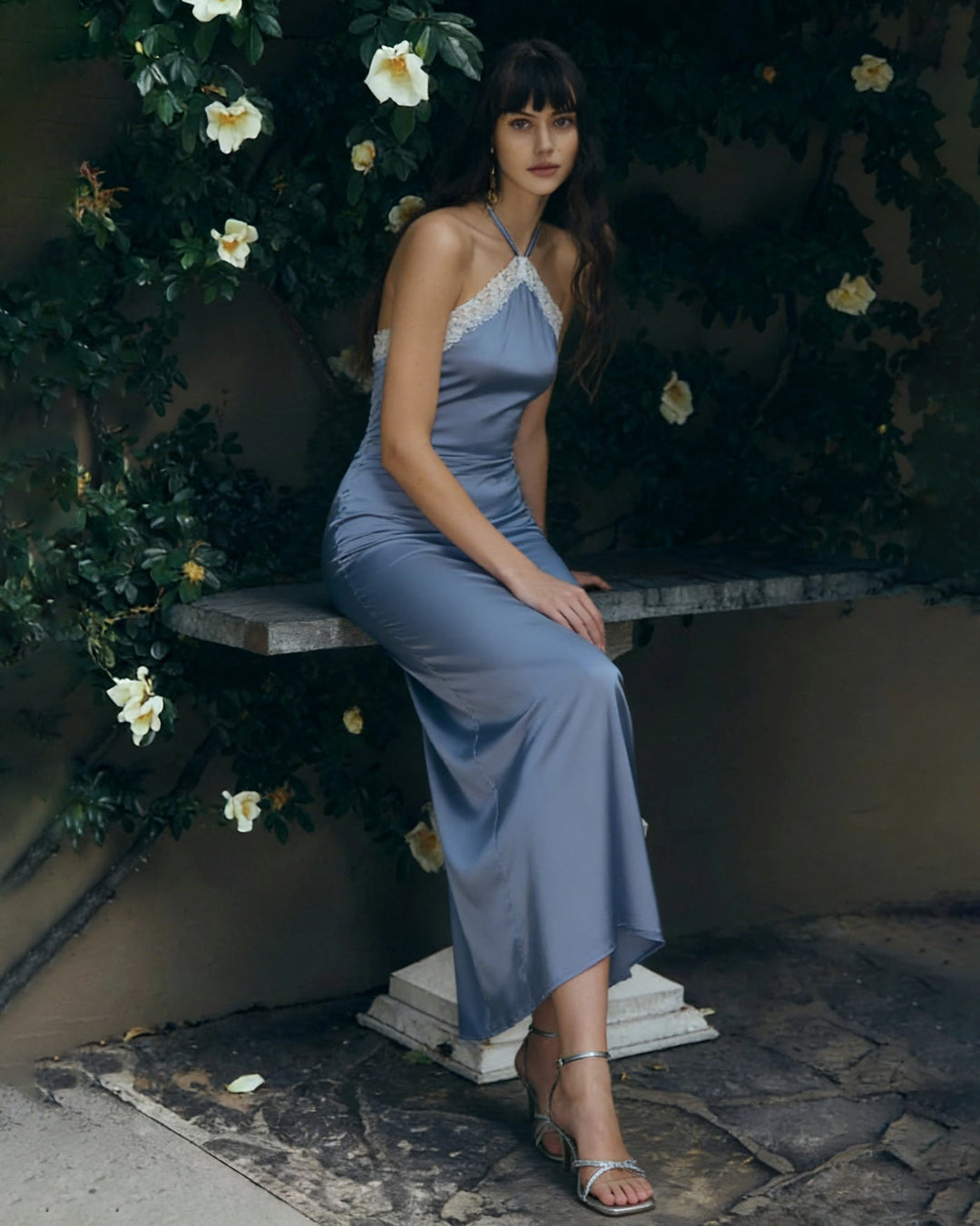 Modern Mavi Halter Askılı Midi Elbise
